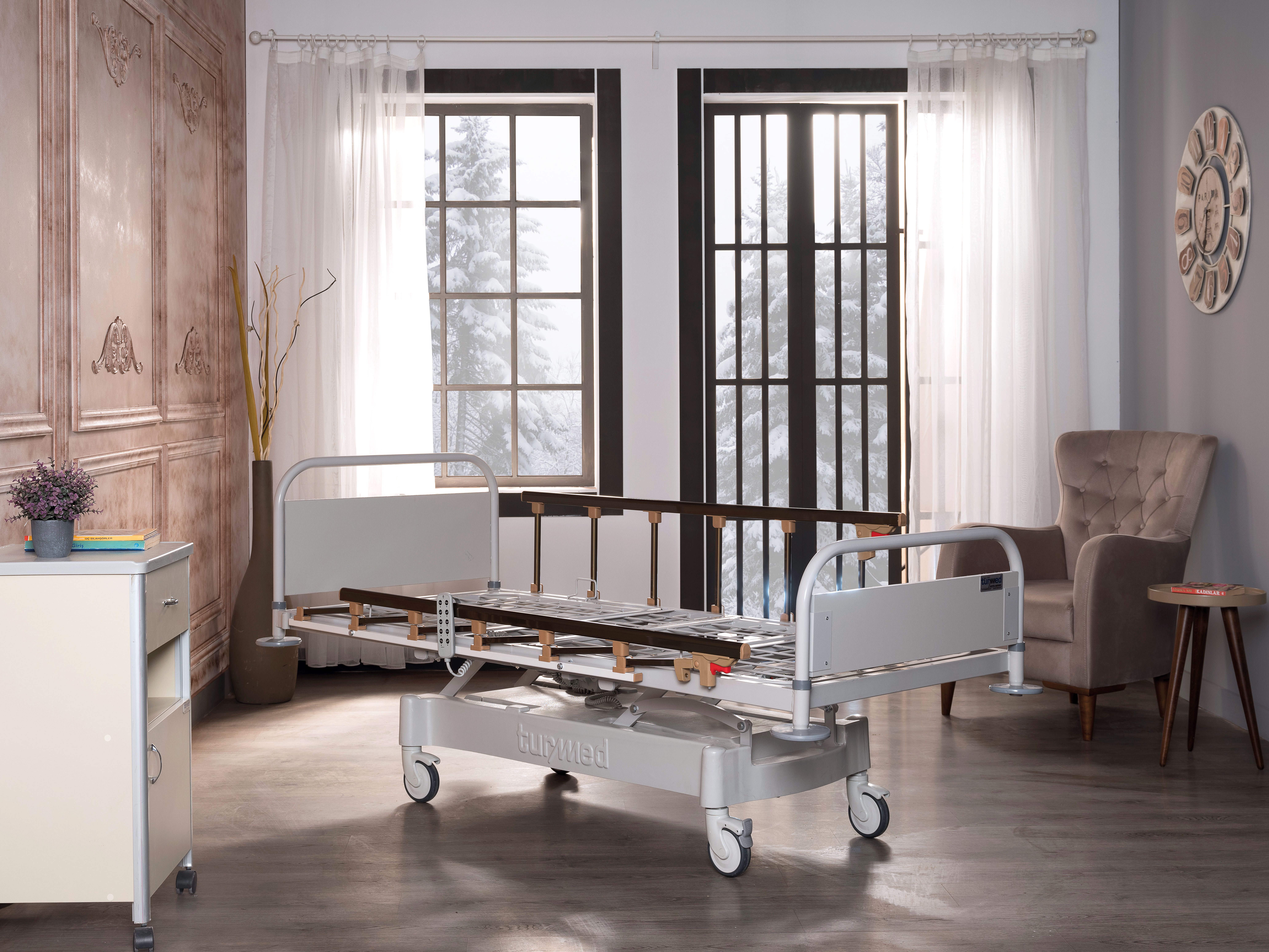 PATIENT BED (THREE MOTORS)